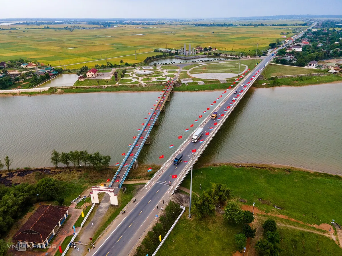 Cầu Hiền Lương