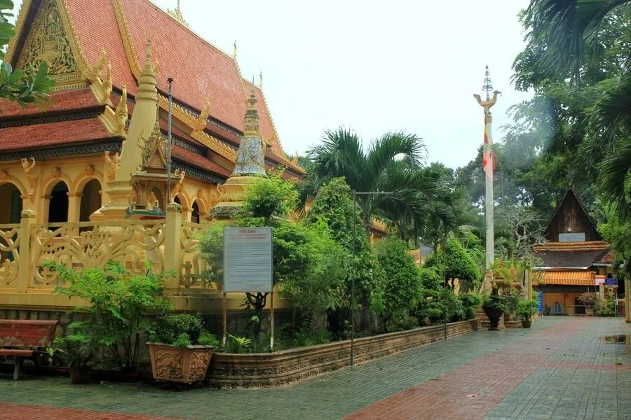 Chùa Âng